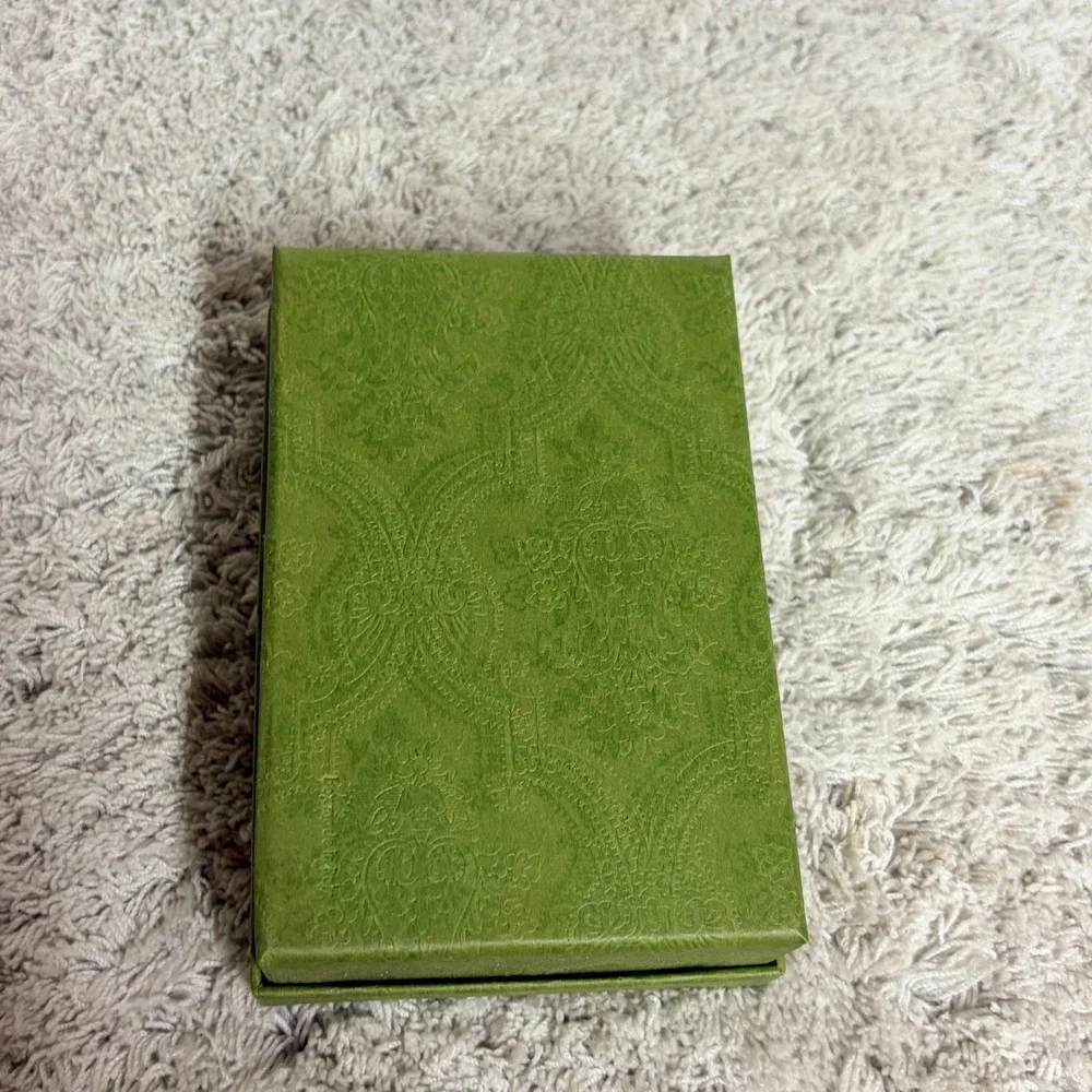 Gucci Green‎ Embossed Damask Presentation Gift Box with Care Booklets 5.75x4in